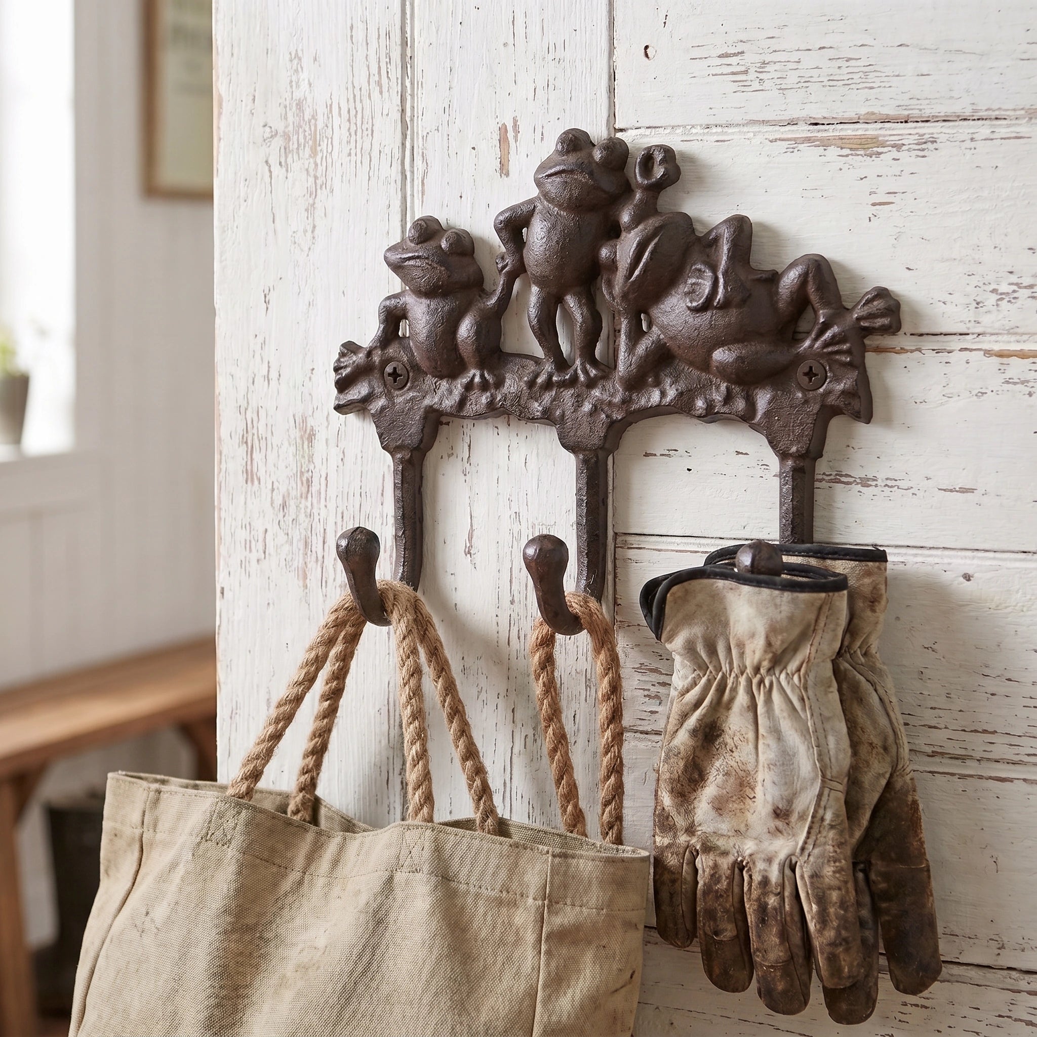 Frog Family 3-Hook Rack, Cast Iron Wall Hooks, 7.7" 58206 shot 1