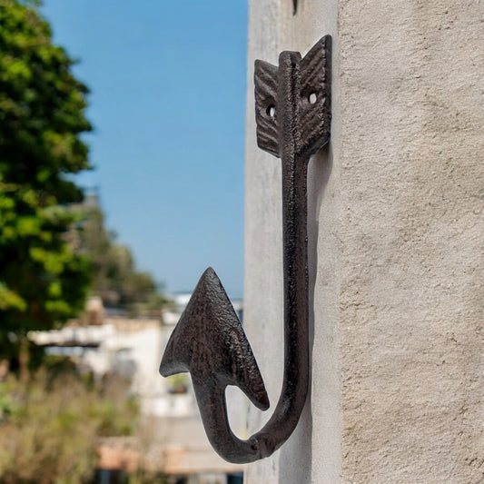 Frontier-Inspired Cast Iron Arrow Head Hook - Rustic Wall Organizer